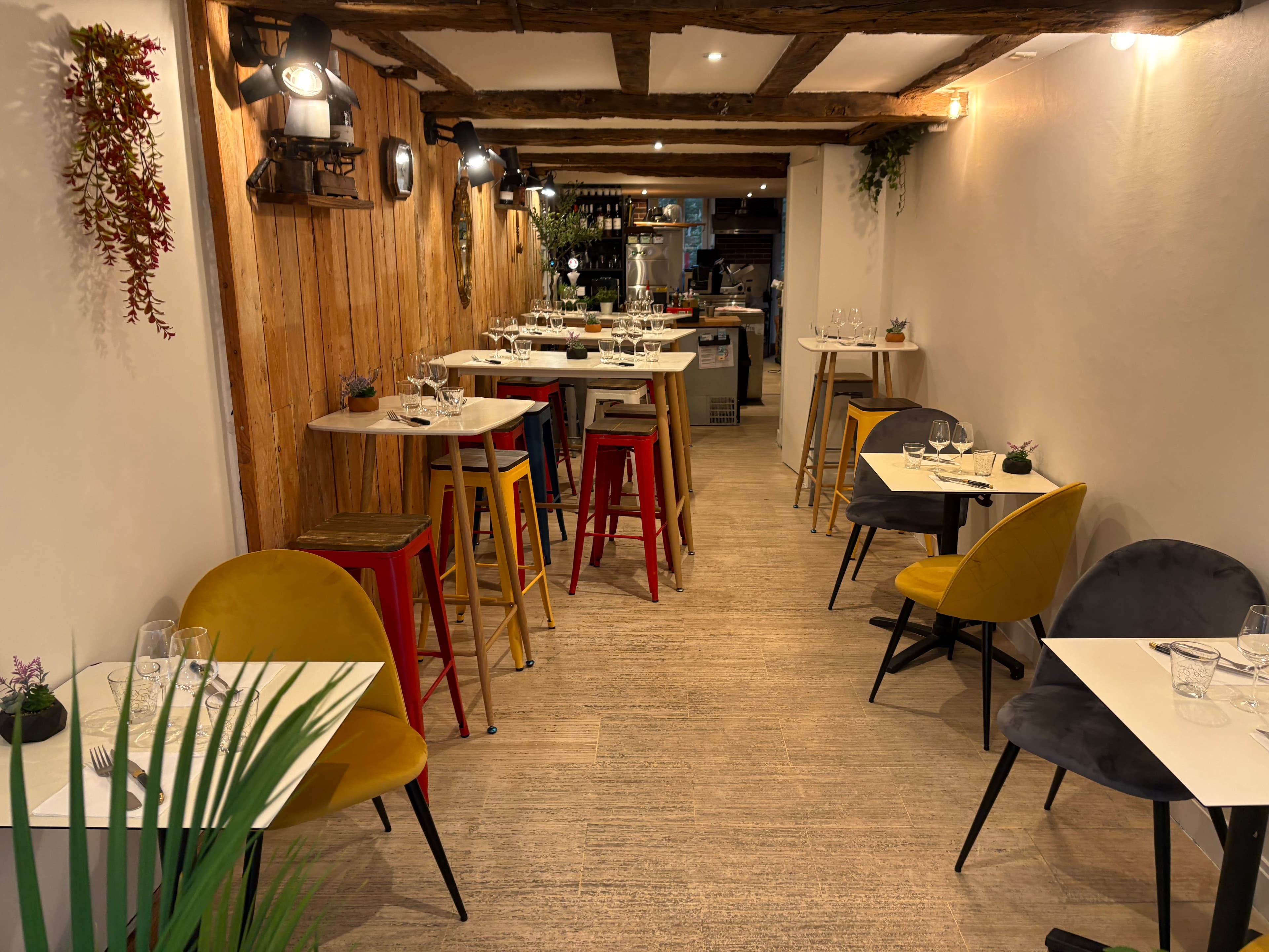 Salle de la pizzeria Smile Inside à Quimper